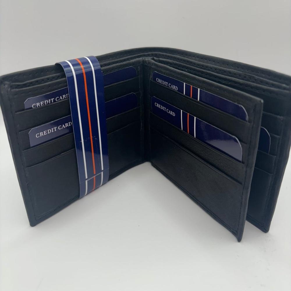 Mens Bacci Genuine Leather Bifold Wallet in the Color Black - Picture 3 of 5